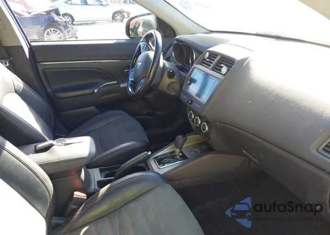 2018 Mitsubishi Outlander Sport 2.4 Se z USA, uszkodzony, nr VIN JA4AP3AW4JZ035930